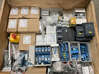 Partij installatiemateriaal - afbeelding 8 van  14