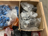 Partij installatiemateriaal - afbeelding 2 van  11