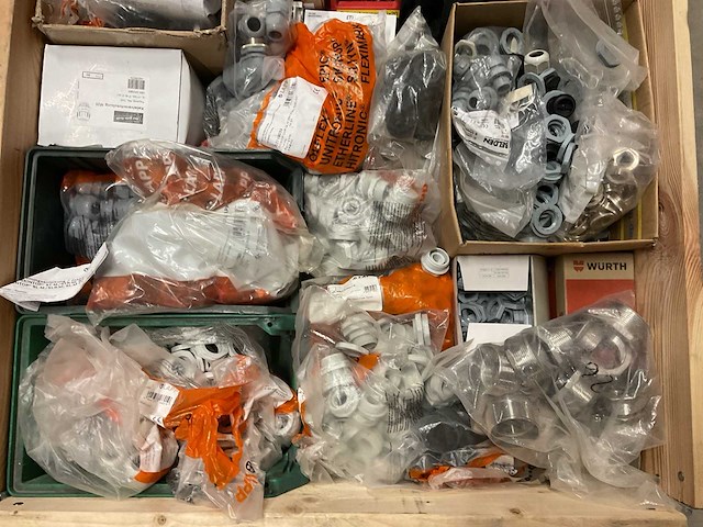 Partij installatiemateriaal - afbeelding 4 van  11