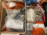 Partij installatiemateriaal - afbeelding 10 van  11