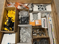 Partij installatiemateriaal - afbeelding 3 van  9