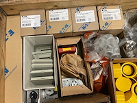 Partij installatiemateriaal - afbeelding 5 van  9