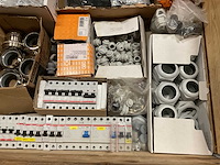 Partij installatiemateriaal - afbeelding 7 van  9