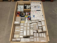 Partij installatiemateriaal - afbeelding 1 van  11