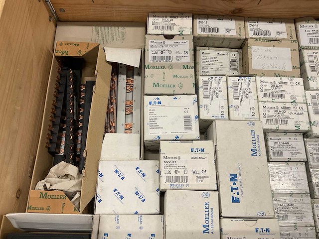 Partij installatiemateriaal - afbeelding 10 van  12