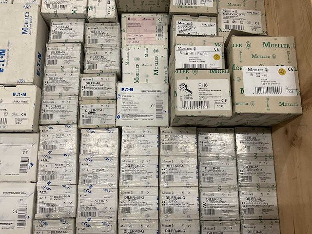 Partij installatiemateriaal - afbeelding 12 van  12