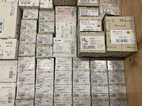 Partij installatiemateriaal - afbeelding 12 van  12