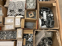 Partij installatiemateriaal - afbeelding 6 van  9
