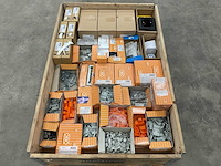 Partij installatiemateriaal - afbeelding 1 van  11