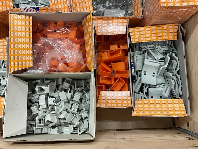 Partij installatiemateriaal - afbeelding 7 van  11