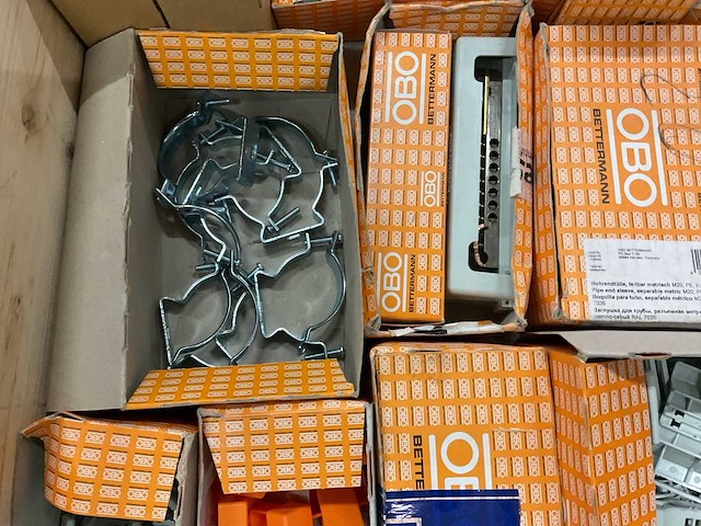 Partij installatiemateriaal - afbeelding 9 van  11