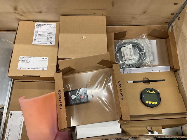 Partij installatiemateriaal - afbeelding 2 van  10