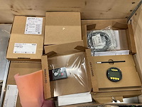 Partij installatiemateriaal - afbeelding 2 van  10