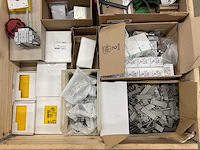 Partij installatiemateriaal - afbeelding 3 van  10