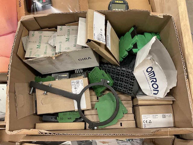 Partij installatiemateriaal - afbeelding 9 van  10