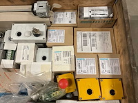 Partij installatiemateriaal - afbeelding 3 van  8