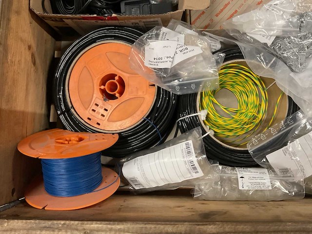 Partij installatiemateriaal - afbeelding 6 van  8
