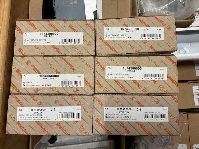 Partij installatiemateriaal - afbeelding 10 van  12