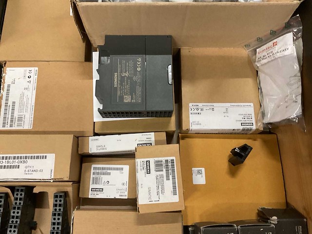 Partij installatiemateriaal - afbeelding 10 van  11