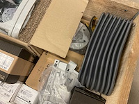 Partij installatiemateriaal - afbeelding 10 van  10