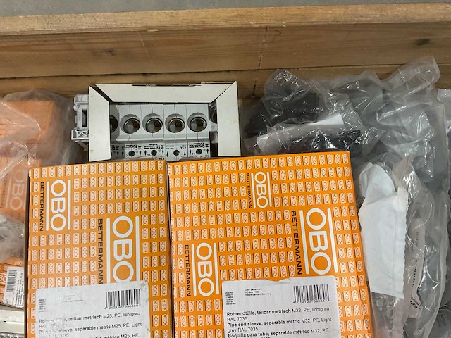 Partij installatiemateriaal - afbeelding 3 van  11