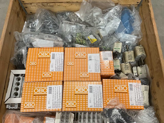 Partij installatiemateriaal - afbeelding 5 van  11