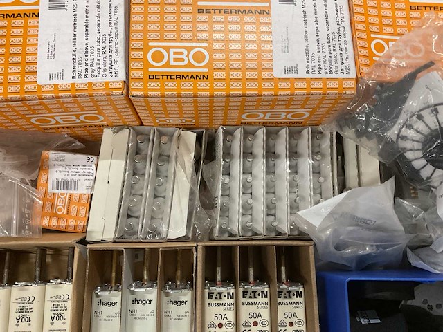 Partij installatiemateriaal - afbeelding 8 van  11