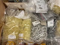 Partij installatiemateriaal - afbeelding 9 van  10