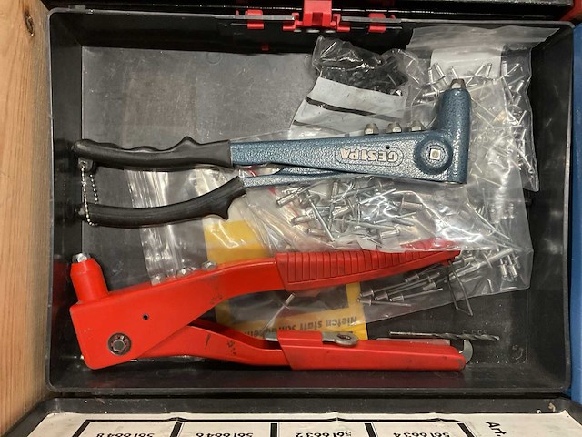 Partij installatiemateriaal - afbeelding 9 van  11