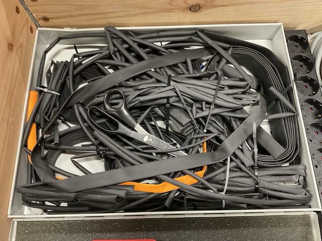 Partij installatiemateriaal - afbeelding 11 van  11