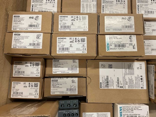 Partij installatiemateriaal - afbeelding 5 van  16