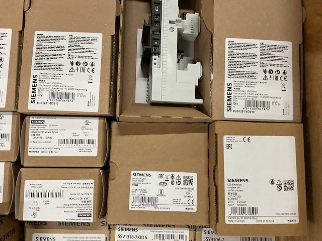 Partij installatiemateriaal - afbeelding 7 van  16