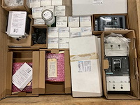 Partij installatiemateriaal - afbeelding 9 van  16