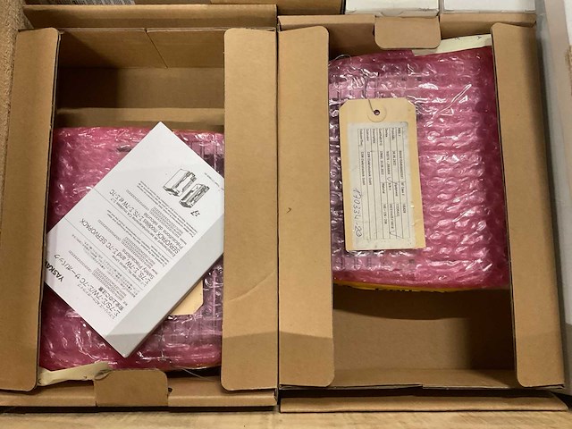 Partij installatiemateriaal - afbeelding 11 van  16