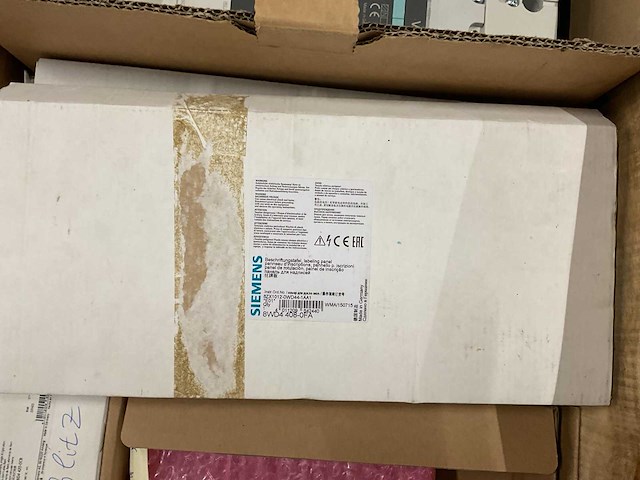 Partij installatiemateriaal - afbeelding 12 van  16