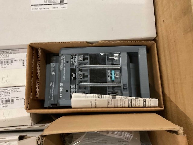 Partij installatiemateriaal - afbeelding 14 van  16