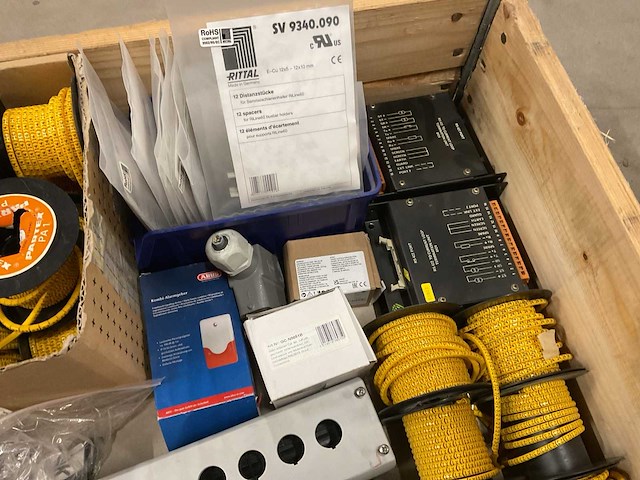 Partij installatiemateriaal - afbeelding 7 van  9