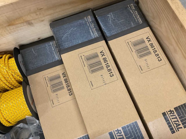 Partij installatiemateriaal - afbeelding 9 van  9