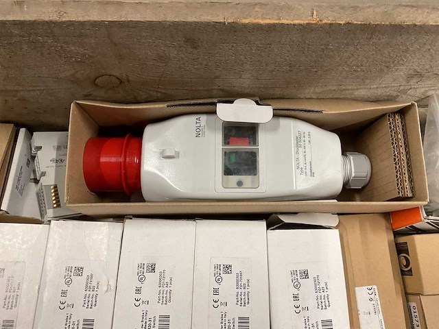 Partij installatiemateriaal - afbeelding 2 van  13