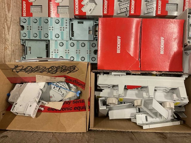 Partij installatiemateriaal - afbeelding 4 van  13