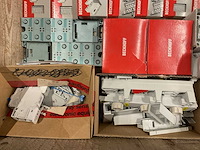 Partij installatiemateriaal - afbeelding 4 van  13