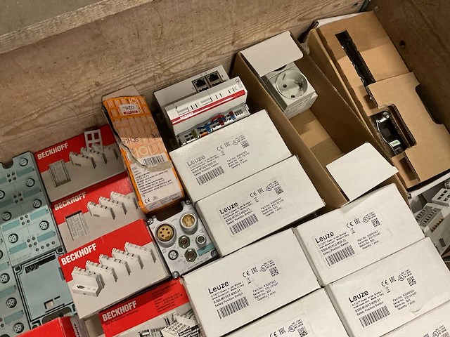 Partij installatiemateriaal - afbeelding 5 van  13