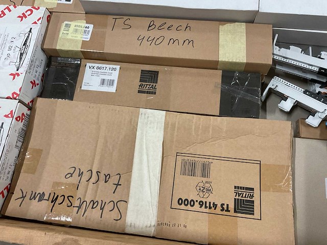 Partij installatiemateriaal - afbeelding 8 van  8