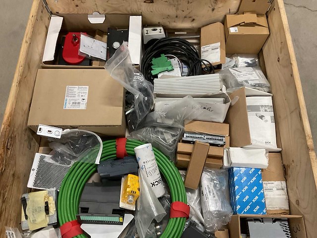 Partij installatiemateriaal - afbeelding 6 van  12