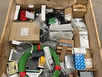 Partij installatiemateriaal - afbeelding 6 van  12