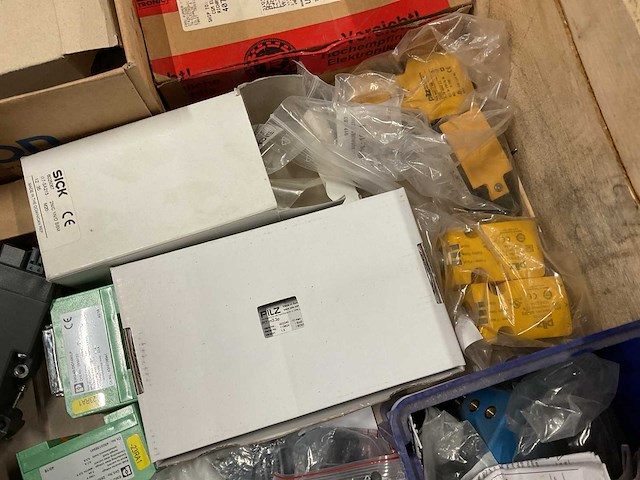 Partij installatiemateriaal - afbeelding 7 van  12