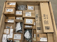 Partij installatiemateriaal - afbeelding 4 van  10