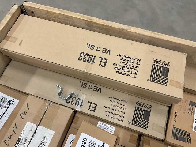 Partij installatiemateriaal - afbeelding 10 van  10