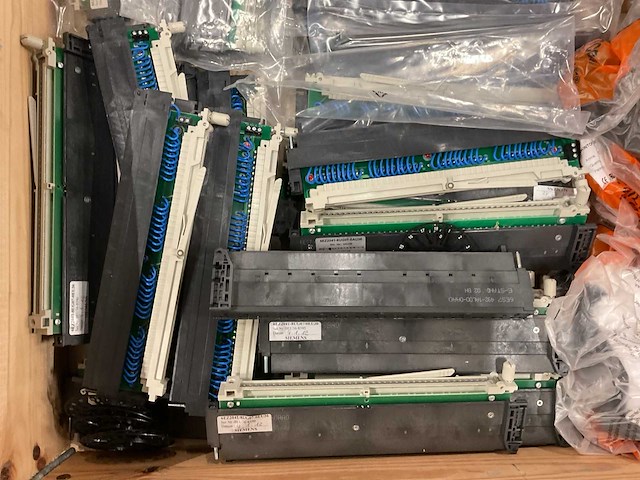 Partij installatiemateriaal - afbeelding 5 van  8