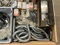 Partij installatiemateriaal - afbeelding 3 van  9